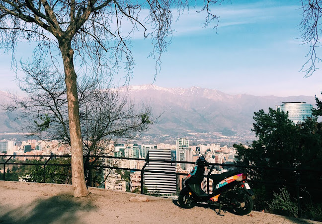 Metropolitana de Santiago Scooters - moto rental - La Cruz