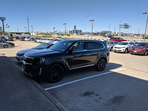 Car Dealer «Huffines Kia Corinth», reviews and photos, 5150 S Interstate 35 E, Denton, TX 76210, USA