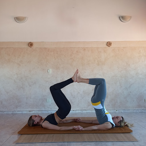 Sitios practicar yoga Cordoba