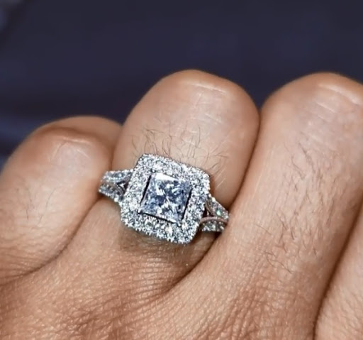 Jewelry Store «Unclaimed Diamonds», reviews and photos, 113 S 8th St, Philadelphia, PA 19106, USA