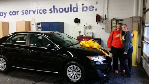 Used Car Dealer «CarMax», reviews and photos, 3320 Odyssey Ct, Naperville, IL 60563, USA