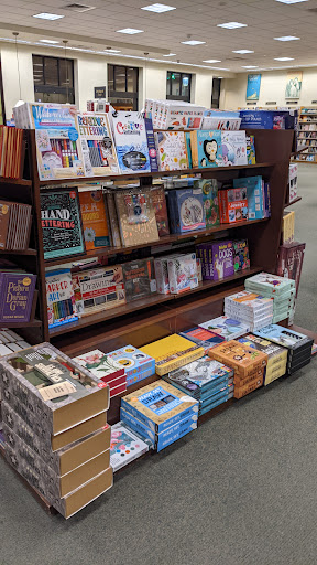 Book Store «Barnes & Noble», reviews and photos, 100 W Bridge St, Homestead, PA 15120, USA