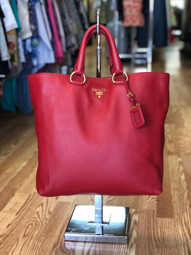 Consignment Shop «SecondHand Savvys», reviews and photos, 210 S Kings Ave, Brandon, FL 33511, USA