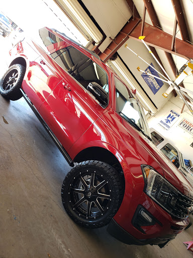 Truck Accessories Store «4 Wheel Parts - Houston Sweet Lake», reviews and photos, 13820 Westheimer Rd, Houston, TX 77077, USA