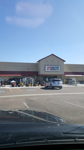 Home Improvement Store «Tractor Supply Co.», reviews and photos, 17130 E Shea Blvd, Fountain Hills, AZ 85268, USA