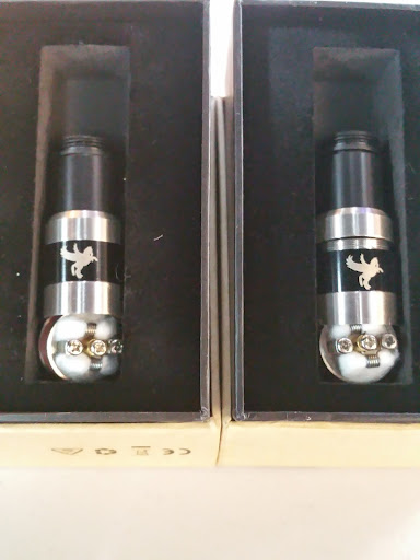 Tobacco Shop «THE GREENMILE VAPE & SMOKE SHOP», reviews and photos, 2014 W Bullard Ave, Fresno, CA 93711, USA