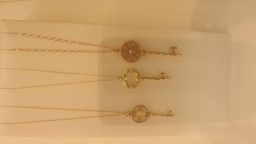 Jewelry Store «Tiffany & Co.», reviews and photos, 9595 Six Pines Dr, The Woodlands, TX 77380, USA