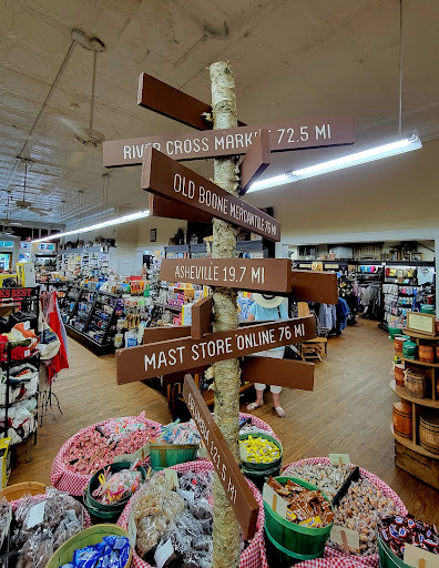 General Store «Mast General Store Hendersonville», reviews and photos, 527 N Main St, Hendersonville, NC 28792, USA