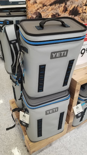 Sporting Goods Store «Academy Sports + Outdoors», reviews and photos, 6425 Garth Rd, Baytown, TX 77521, USA