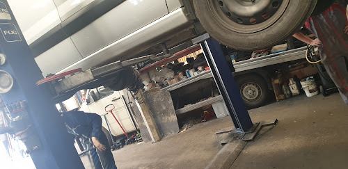 Atelier de réparation automobile Garage Baussard Dominique Sainte-Colombe