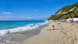 Foto von Pefkoulia Beach mit lange, gerade küste