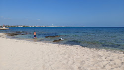 Foto von Liopetri beach und die siedlung