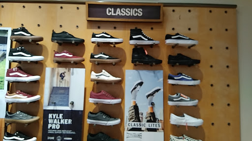 Shoe Store «Vans», reviews and photos, 9736 W Northern Ave, Peoria, AZ 85345, USA