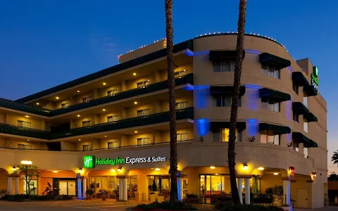Holiday Inn Express & Suites Pasadena - Los Angeles, an IHG Hotel image