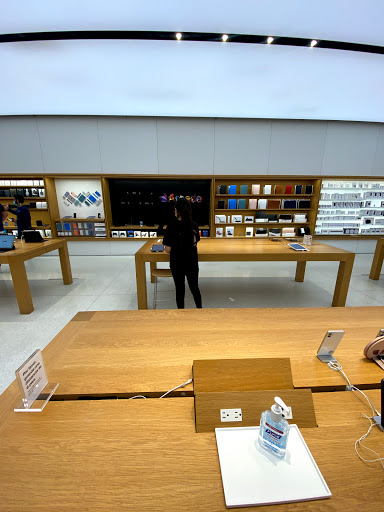 Computer Store «Apple Smith Haven», reviews and photos, 518 Smith Haven Mall, Lake Grove, NY 11755, USA