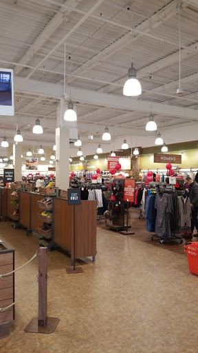 Outdoor Sports Store «Sierra Trading Post», reviews and photos, 67 Newtown Rd #18, Danbury, CT 06810, USA