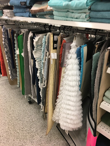 Clothing Store «Ross Dress for Less», reviews and photos, 151 N McDowell Blvd, Petaluma, CA 94954, USA