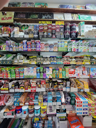 Tobacco Shop «Habits Vape & Smoke shop», reviews and photos, 8391 Folsom Blvd, Sacramento, CA 95826, USA