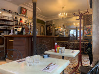 Atmosphère du Restaurant Chez Friloux à Montrouge - n°16