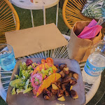 Photo n°1 de l'avis de Luca. fait le 07/06/2022 à 20:15 sur le  HONOLULU KITCHEN - RAMEN POKE TAKOS BURGERS - San Donato à San Donato Milanese