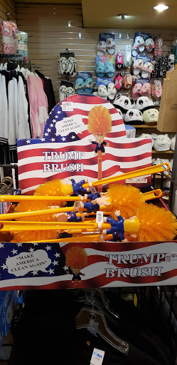 Gift Shop «Aahs! The Ultimate Gift Store», reviews and photos, 1090 Westwood Blvd, Los Angeles, CA 90024, USA