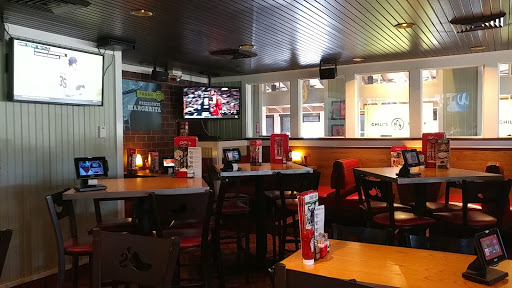 Chilis Grill & Bar image