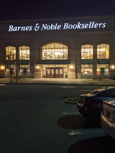 Barnes & Noble, 3400 Forest Dr, Columbia, SC 29204, USA, 