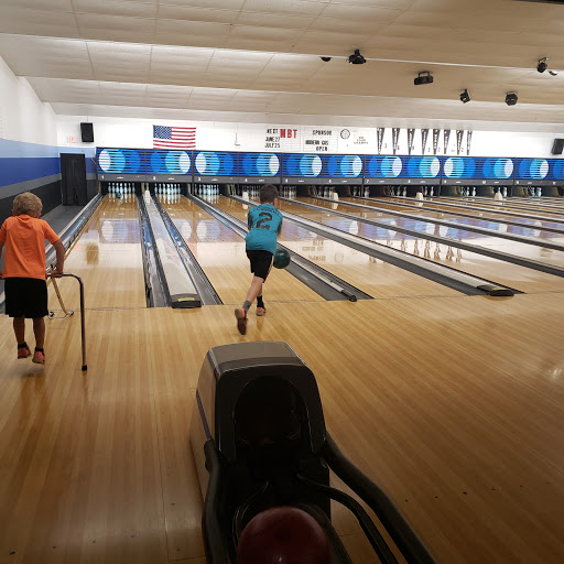 Bowling Alley «Wallenpaupack Bowling Center», reviews and photos, 15 Bowling Center Ln, Hawley, PA 18428, USA