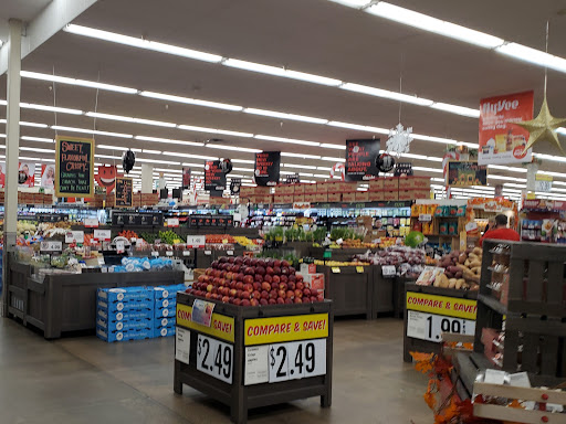 Supermarket «Hy-Vee», reviews and photos, 1843 Johnson Ave NW, Cedar Rapids, IA 52405, USA