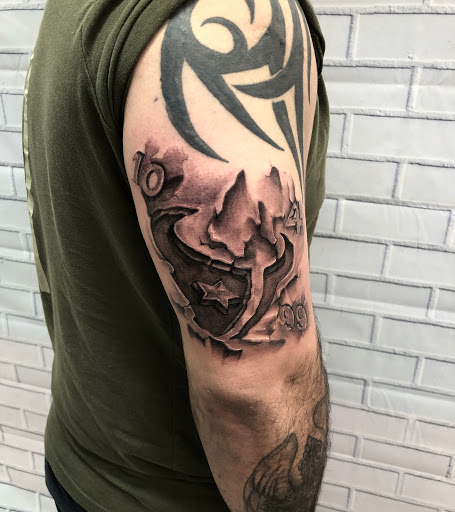 Tattoo Shop «Houston Tattoo Studio», reviews and photos, 12970 Westheimer Rd #140, Houston, TX 77077, USA