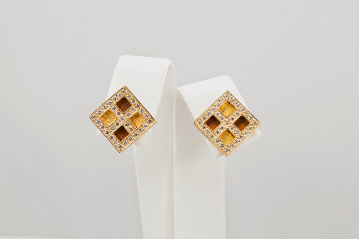 Jewelry Store «Jean Pierre Jewelers», reviews and photos, 21400 Ventura Blvd, Woodland Hills, CA 91364, USA