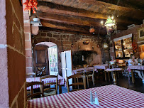 Atmosphère du Restaurant français Le Cantou à Collonges-la-Rouge - n°4
