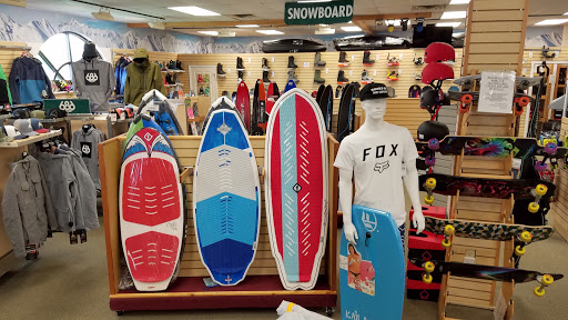 Sporting Goods Store «Peter Glenn Ski & Sports», reviews and photos, 9507 W Broad St, Richmond, VA 23294, USA