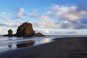 Whatipu Beach image