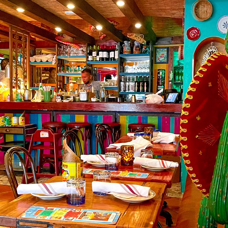 Mama’s Tacos | Mexican restaurant in Miami Beach