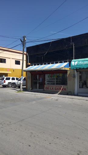 Librería y Papelería de la Garza