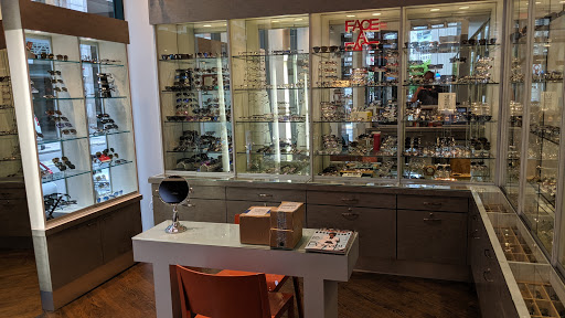 Optician «Lunette Optic», reviews and photos, 121 High St, Boston, MA 02110, USA