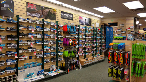 Sporting Goods Store «Omega Sports», reviews and photos, 2431 Battleground Ave, Greensboro, NC 27408, USA