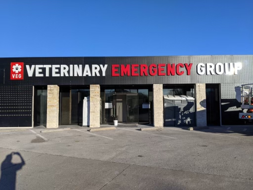 Emergency veterinarian service Mesquite