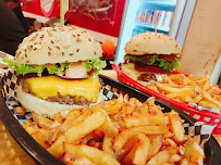Plats et boissons du Restaurant de hamburgers Burger University Montpellier Centre - n°16