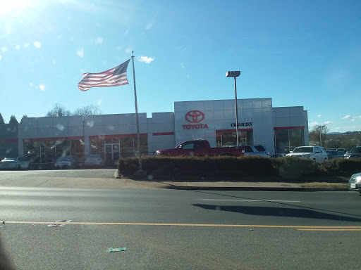 Toyota Dealer «Brown Toyota», reviews and photos, 1357 Richmond Rd, Charlottesville, VA 22911, USA