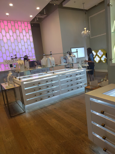 Jewelry Store «Kendra Scott», reviews and photos, 816 Town and Country Blvd #131, Houston, TX 77024, USA