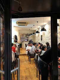Atmosphère du Restaurant coréen Sambuja - Restaurant Coréen 삼부자 식당 à Paris - n°10