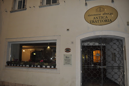 Antica Trattoria Hotel Ristorante Bar Via Roma, 13, 38023 Cles TN, Italia