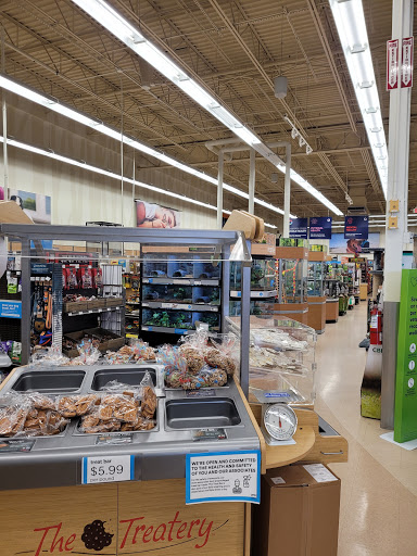 Pet Supply Store «Petco Animal Supplies», reviews and photos, 205 Palm Bay Rd NE #155, West Melbourne, FL 32904, USA