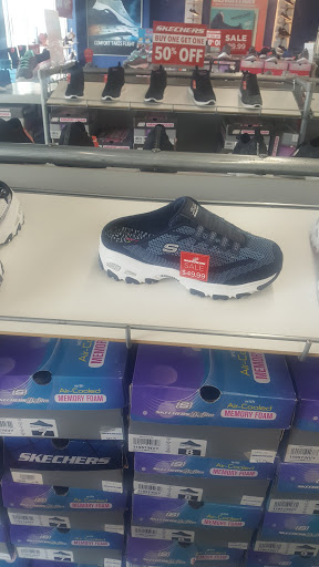 Shoe Store «SKECHERS Factory Outlet», reviews and photos, 5443 S Redwood Rd, Taylorsville, UT 84123, USA