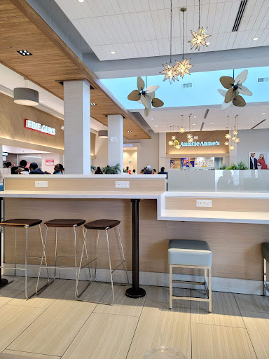 Outlet Mall «Tanger Outlet Myrtle Beach Hwy 17», reviews and photos, 10835 Kings Rd, Myrtle Beach, SC 29572, USA