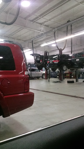 Nissan Dealer «John Amato Nissan», reviews and photos, 5200 N Port Washington Rd, Glendale, WI 53217, USA