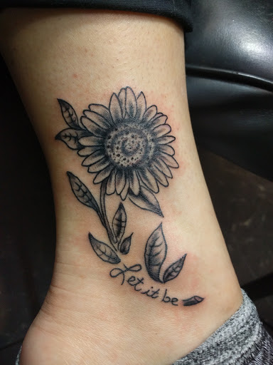 Tattoo Shop «Bad Azz Tattoo, LLC», reviews and photos, 105 Boston Rd, Edgewater, FL 32141, USA