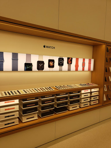 Shopping Mall «West County Center», reviews and photos, 80 W County Center Dr, Des Peres, MO 63131, USA